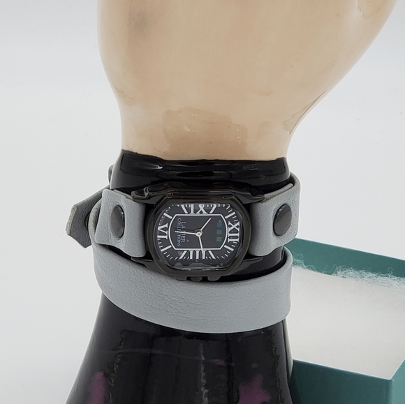 ??La Mer Collection Cloud Gray Wrap Watch main image 5